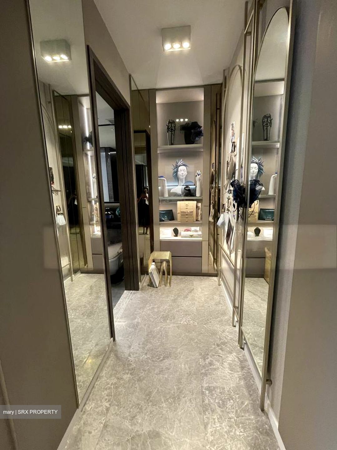Middle Road (D7), Condominium #470209421